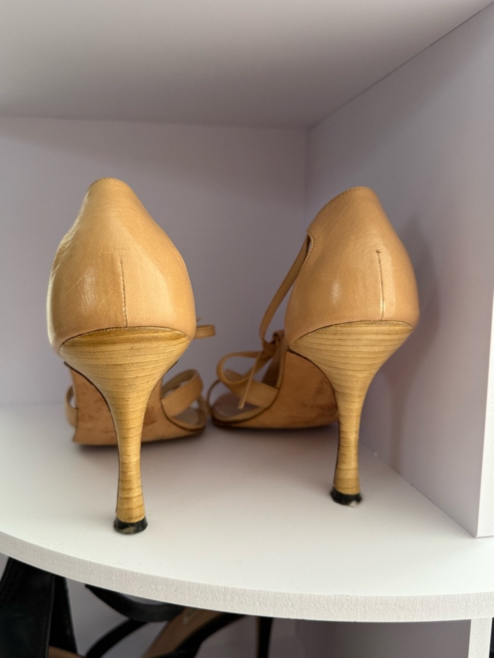 Manolo Blahnik Tan Leather Strappy Knot-Heel Sandals - Picture 6 of 8
